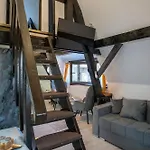 Barrique 26 - Breakfast Delivered & Minibar - Free Parking - Old Town * Brasov