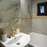 Barrique 26 - Breakfast Delivered & Minibar - Free Parking - Old Town *