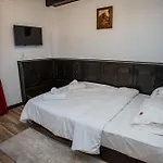 Barrique 26 - Breakfast Delivered & Minibar - Free Parking - Old Town *
