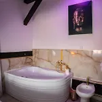 Barrique 26 - Breakfast Delivered & Minibar - Free Parking - Old Town *