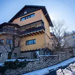Barrique 26 - Breakfast Delivered & Minibar - Free Parking - Old Town Apartment *