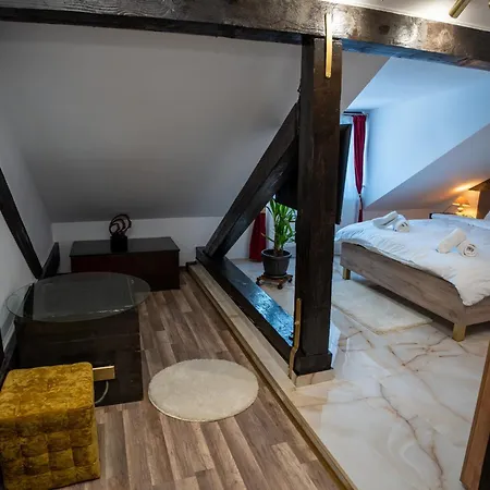 Barrique 26 - Breakfast Delivered & Minibar - Free Parking - Old Town *