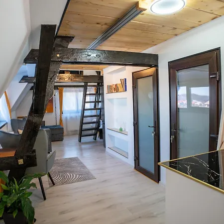 Apartamento Barrique 26 - Breakfast Delivered & Minibar - Free Parking - Old Town Braşov
