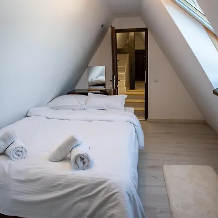 Barrique 26 - Breakfast Delivered & Minibar - Free Parking - Old Town Brașov