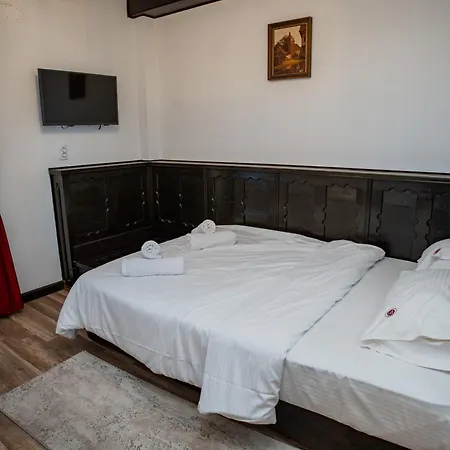 Barrique 26 - Breakfast Delivered & Minibar - Free Parking - Old Town *