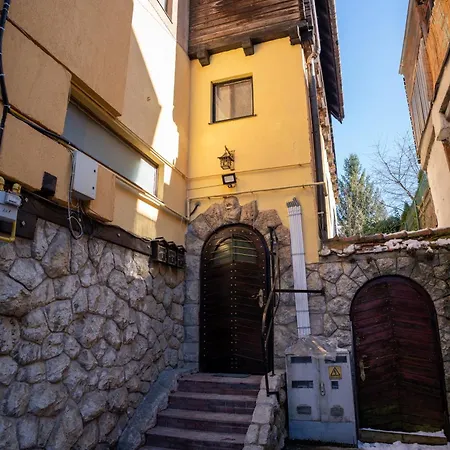 Barrique 26 - Breakfast Delivered & Minibar - Free Parking - Old Town Apartament