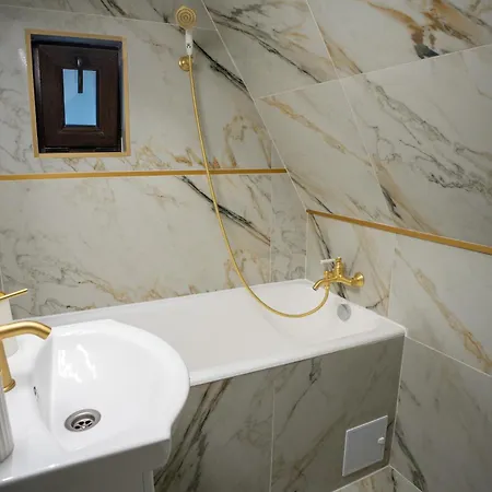 Barrique 26 - Breakfast Delivered & Minibar - Free Parking - Old Town Apartamento *