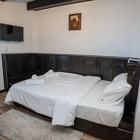 Barrique 26 - Breakfast Delivered & Minibar - Free Parking - Old Town