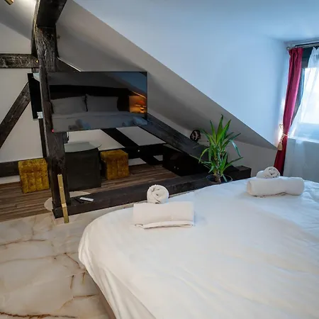 Barrique 26 - Breakfast Delivered & Minibar - Free Parking - Old Town Apartamento *