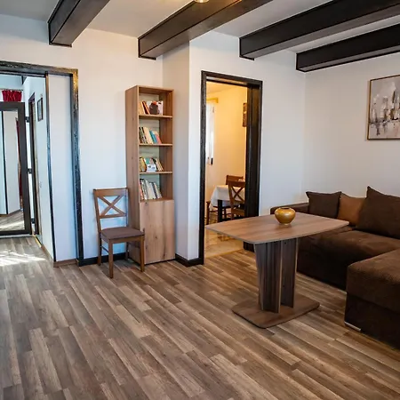 Barrique 26 - Breakfast Delivered & Minibar - Free Parking - Old Town Braşov